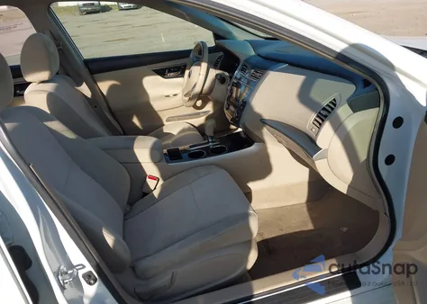 2013 Nissan Altima 2.5 из США, поврежденный, VIN 1N4AL3AP0DC129309